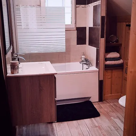 De L'auberge Du Chateau 아파트 *